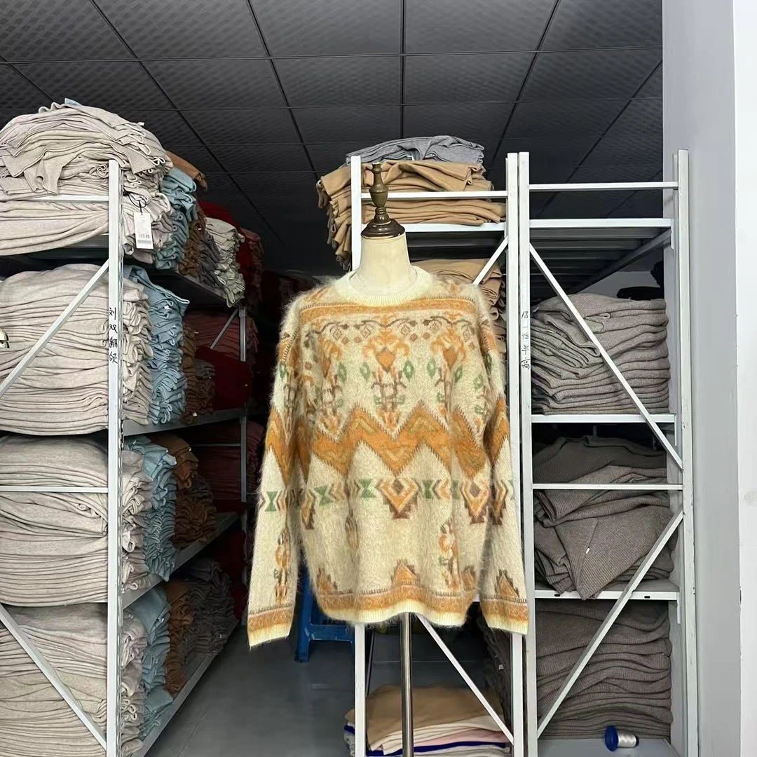 6680  一件过冬落肩袖女水洗拉绒秋冬提花羊绒衫气质绒衫