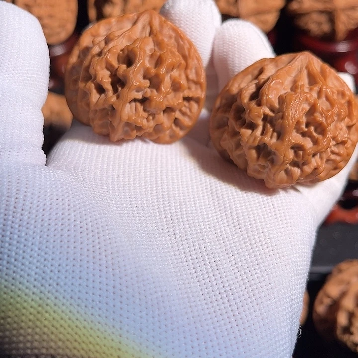 文玩核桃吊坠40官帽