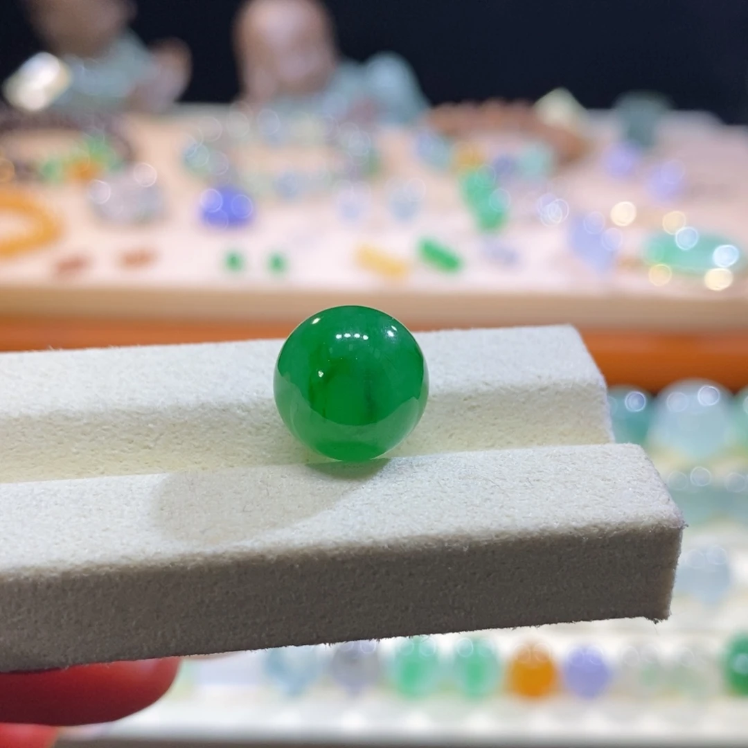 翡翠未镶嵌吊坠(不含链)翡翠冰辣绿色珠卡12.3m