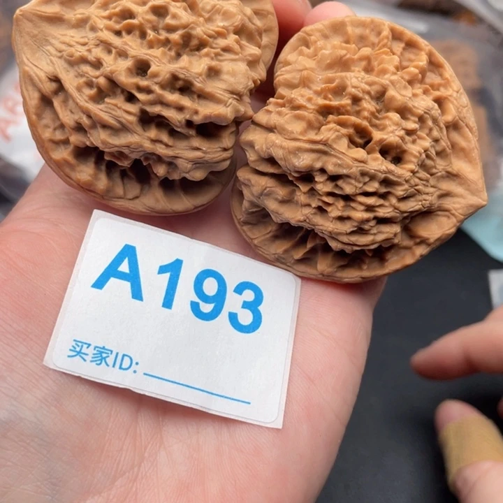 文玩核桃吊坠核桃