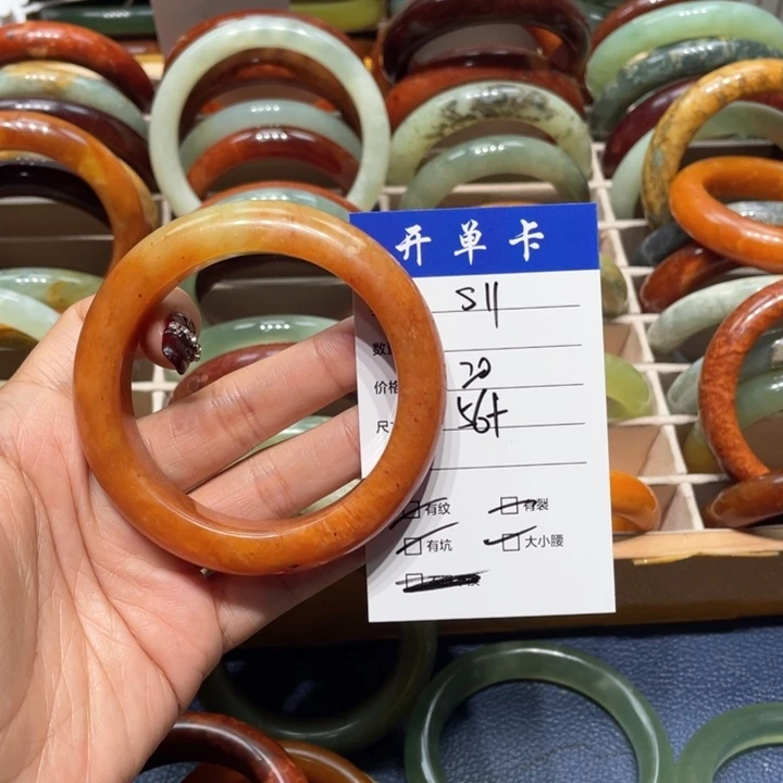 蛇纹石玉手镯未镶嵌该**懂