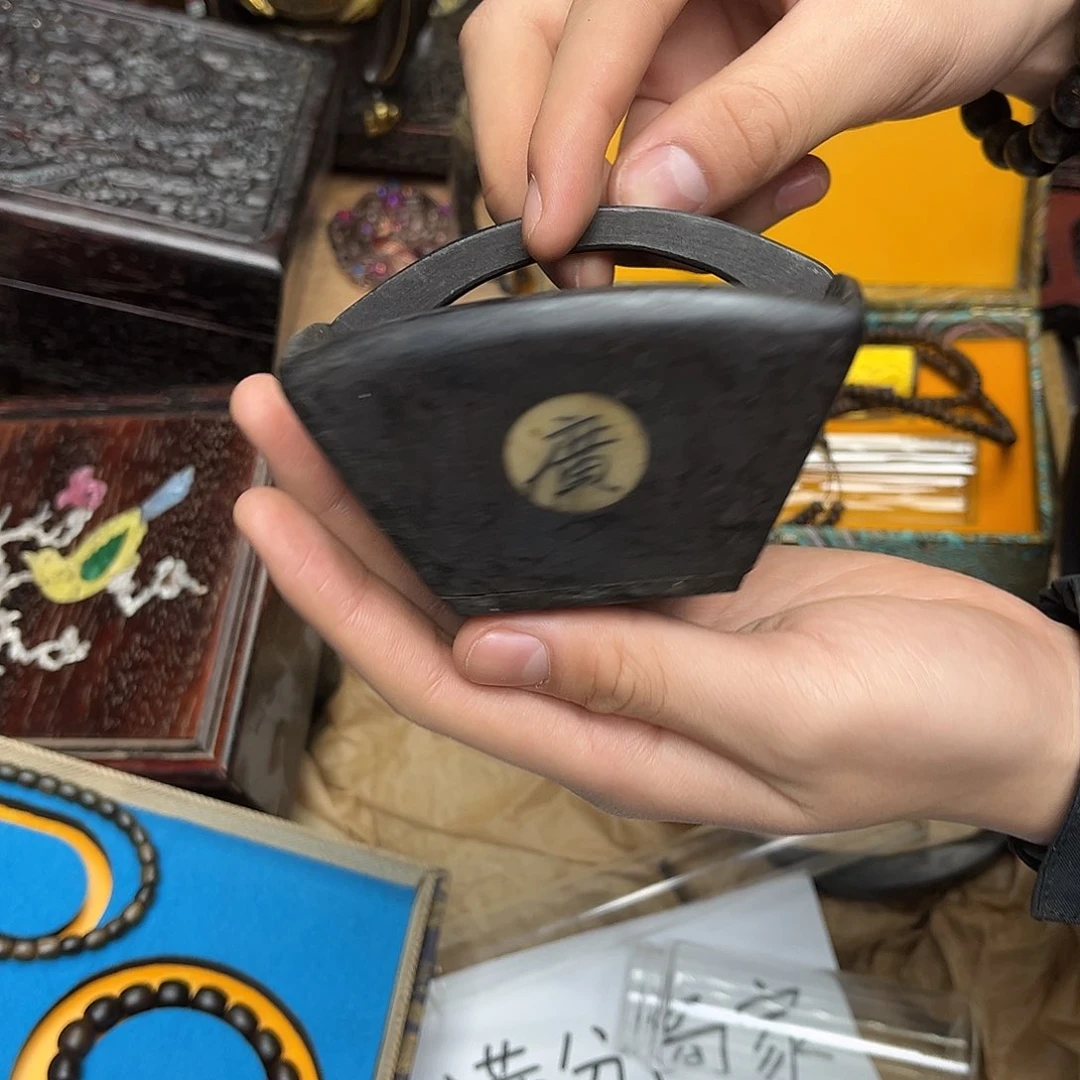 大叶紫檀（黑酸枝木类）