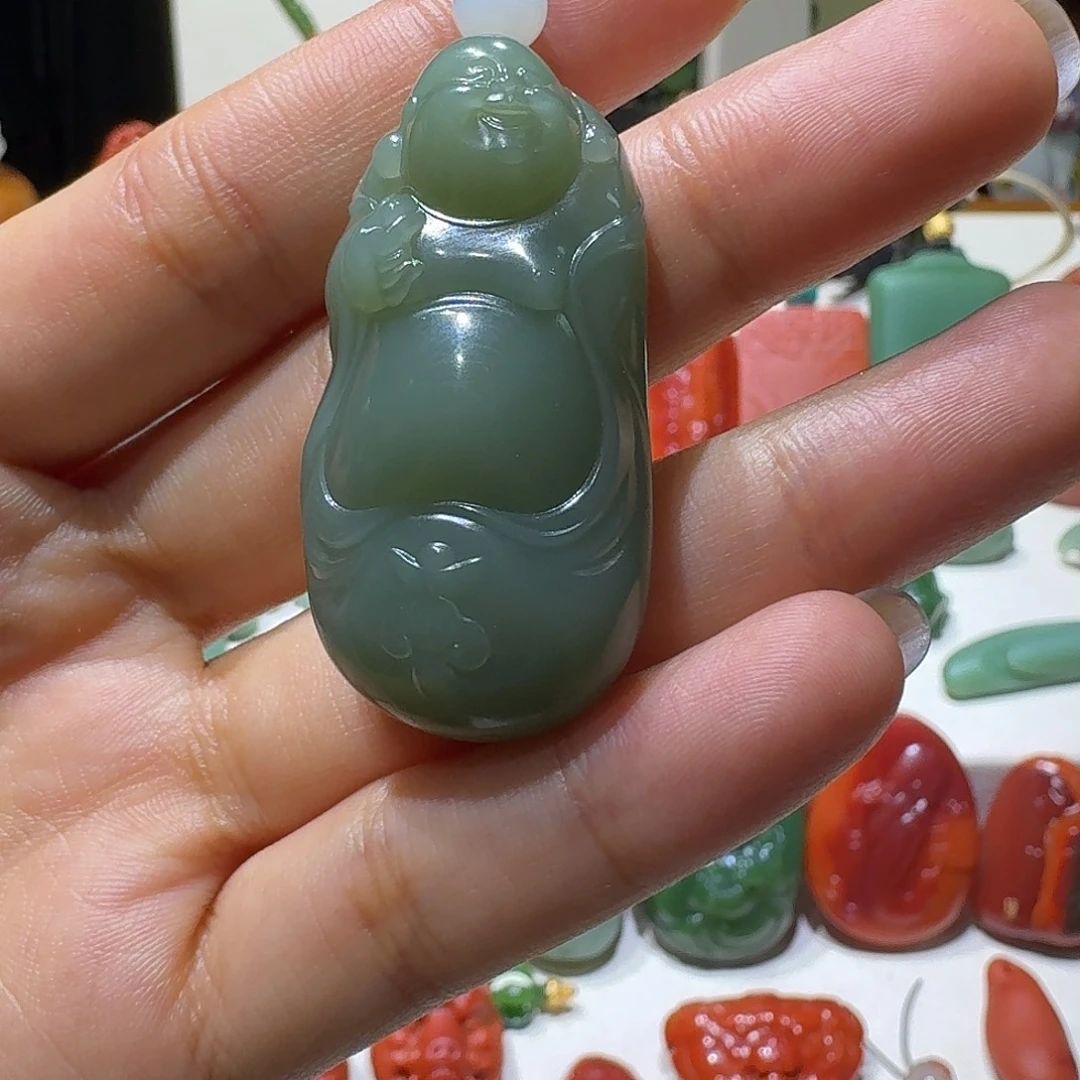 和田玉未镶嵌吊坠(赠链)佛公