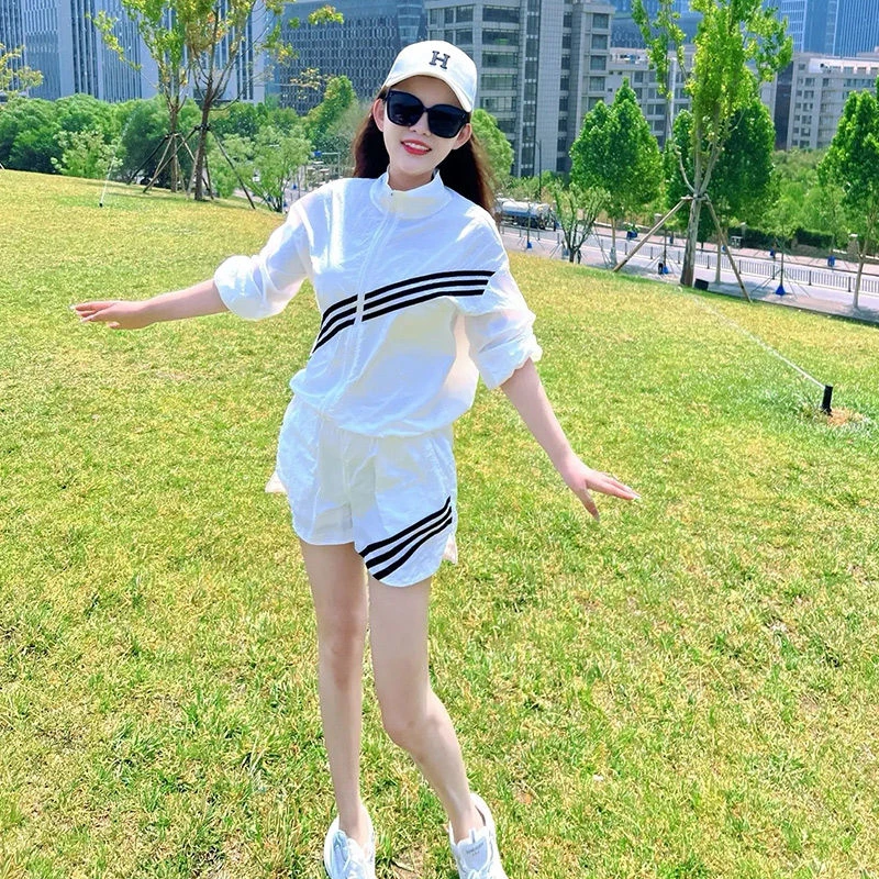 爆款时尚休闲短款防晒外套上衣女款a字小个子短裤运动两件套