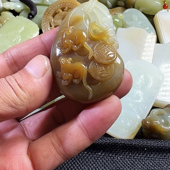 汉***侯和田玉未镶嵌吊坠(不含链)