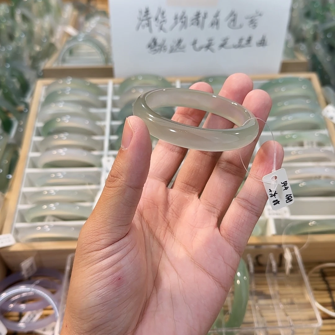 玛瑙/玉髓未镶嵌手镯圈口54.4