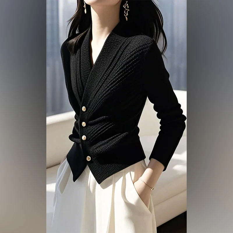 高冷名媛轻奢上衣初春新品V领排扣短款收腰优雅气质百搭针织开衫