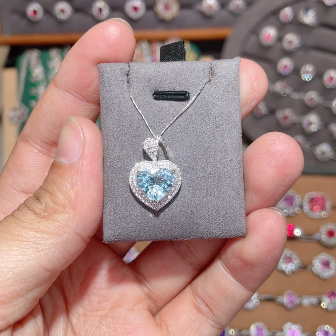 海蓝宝石吊坠(不含链)18K金镶嵌重****71.74ct