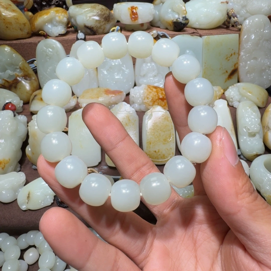 ****和田玉未镶嵌手串