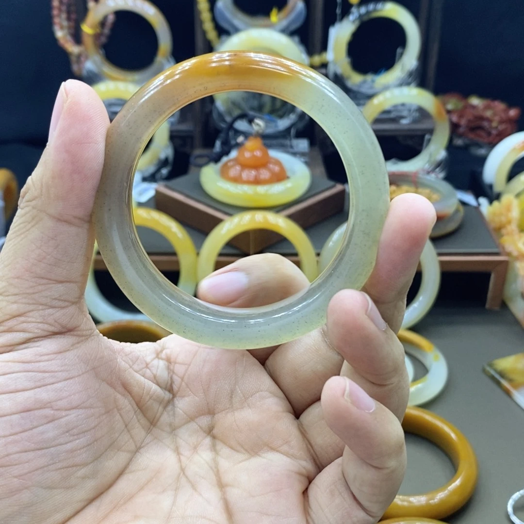石英质玉（黄龙玉）未镶嵌手镯