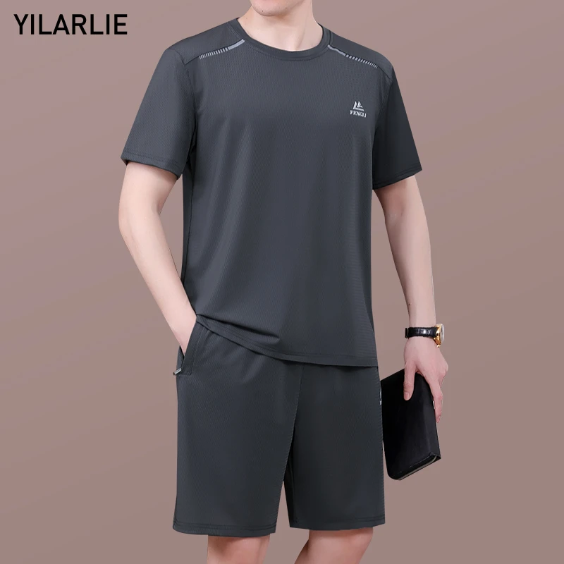 爸爸装夏装套装男士新款圆领短袖t恤男装中老年运动衣服冰丝套装