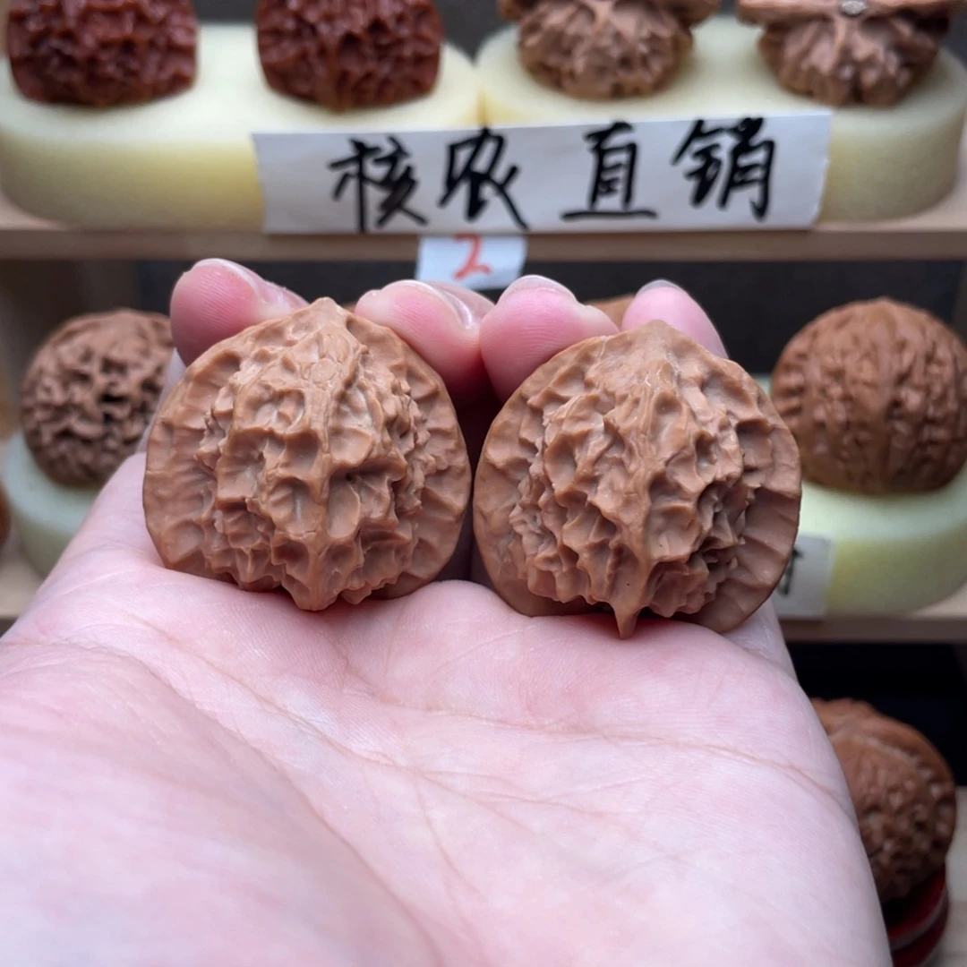 文玩核桃吊坠全品野生公子帽38交友价