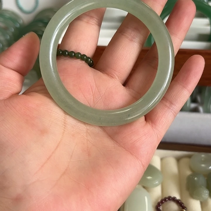 东陵石未镶嵌手链