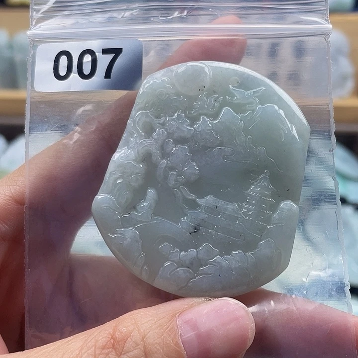 翡翠未镶嵌颈饰翡翠