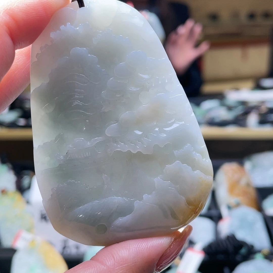 翡翠颈饰未镶嵌一个