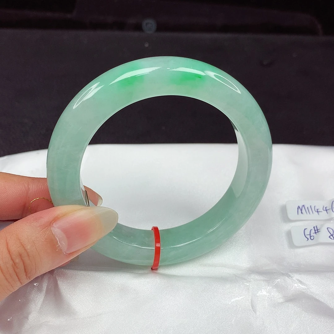 翡翠手镯未镶嵌56圈468