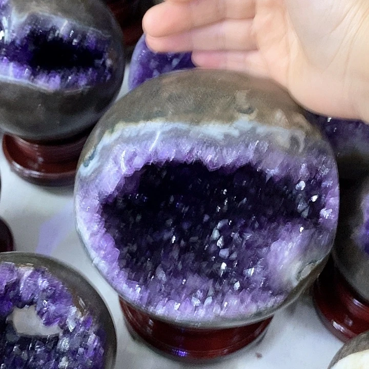 未镶嵌水晶大型摆件（非配饰）伊伊