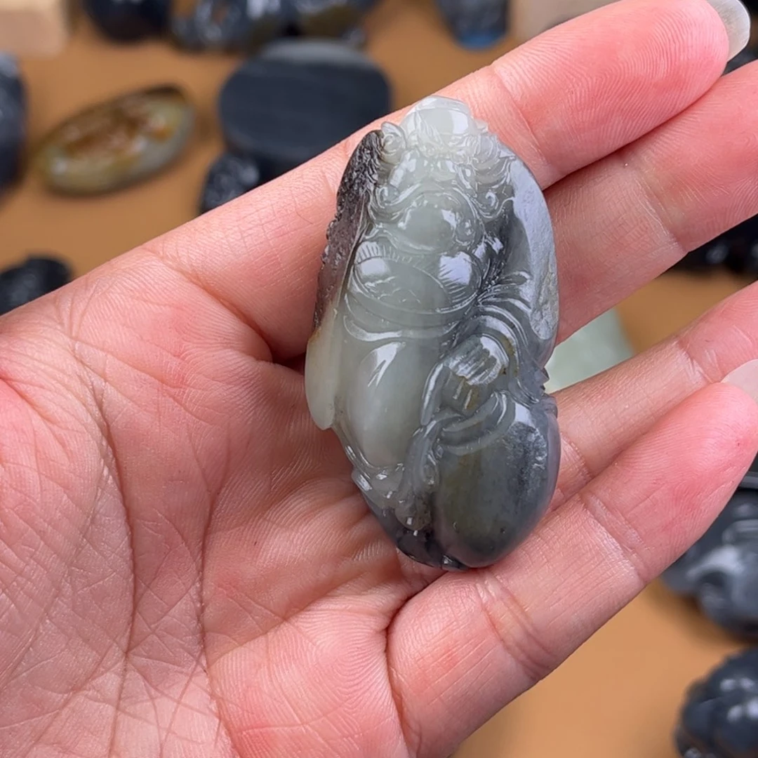 和田玉颈饰未镶嵌姜**画