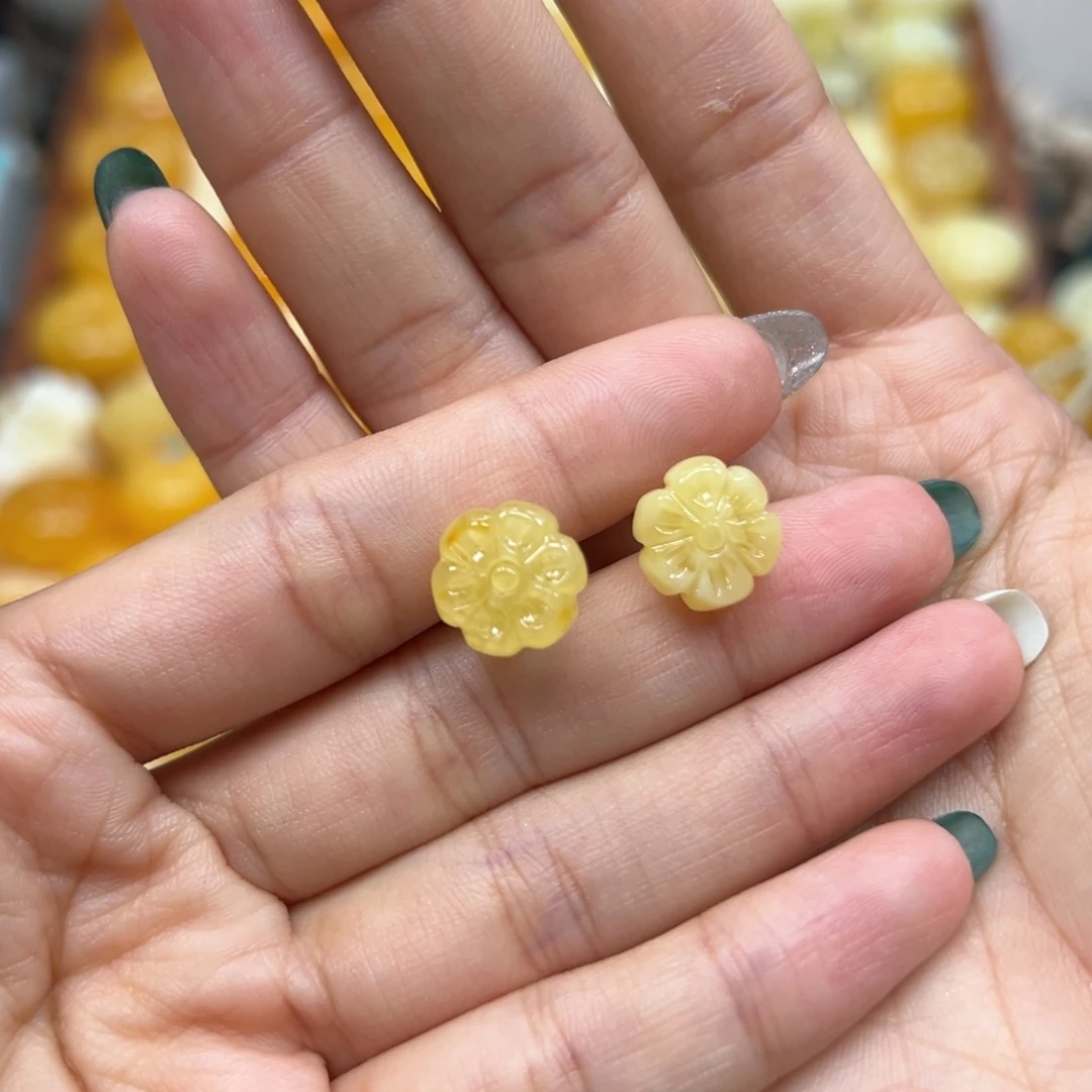 未镶嵌颈饰琥珀蜜蜡