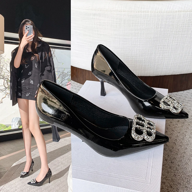 尖头气质水钻细跟高跟鞋时尚春秋季法式新款方扣浅口配裙子软皮鞋