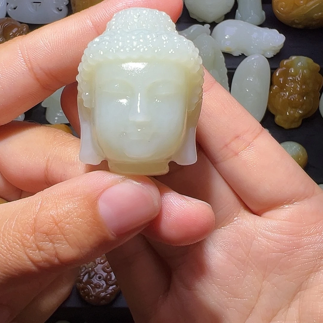 【***】和田玉未镶嵌颈饰