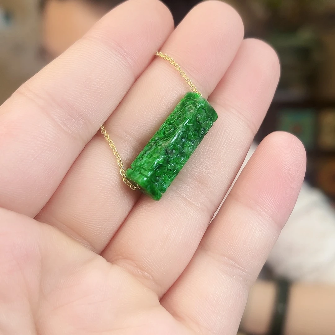 翡翠未镶嵌颈饰吊坠