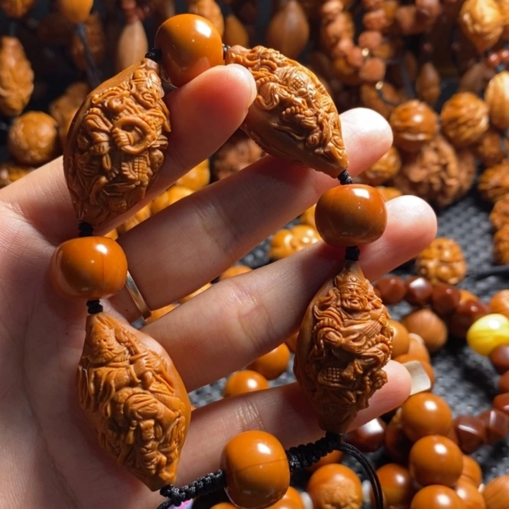 吊坠橄榄核四大天王