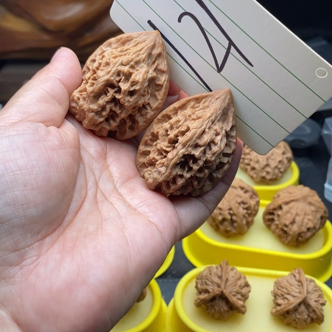 文玩核桃吊坠全品秦岭鸡心38尺