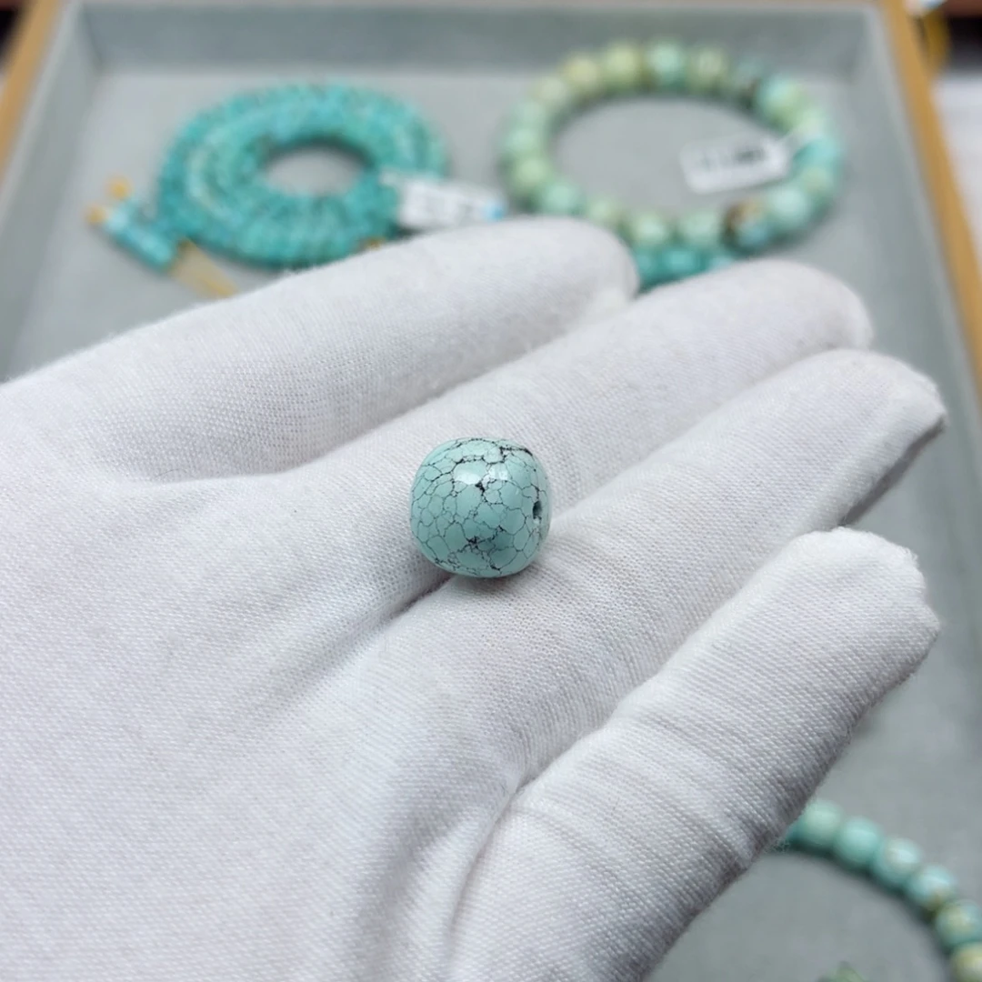 绿松石未镶嵌挂件