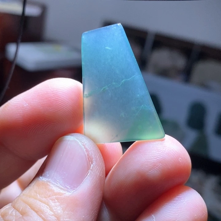 翡翠颈饰未镶嵌好