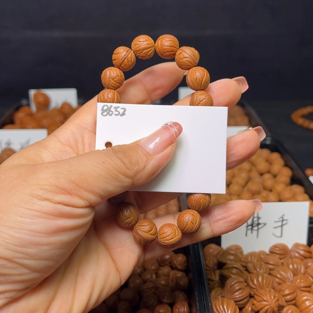 手串桃核满天星12左右成品