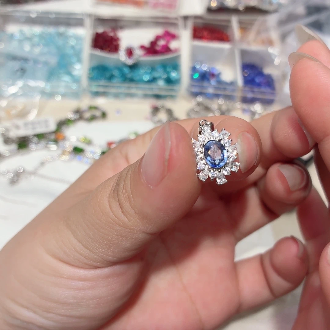 颈饰银S925镶嵌蓝宝石