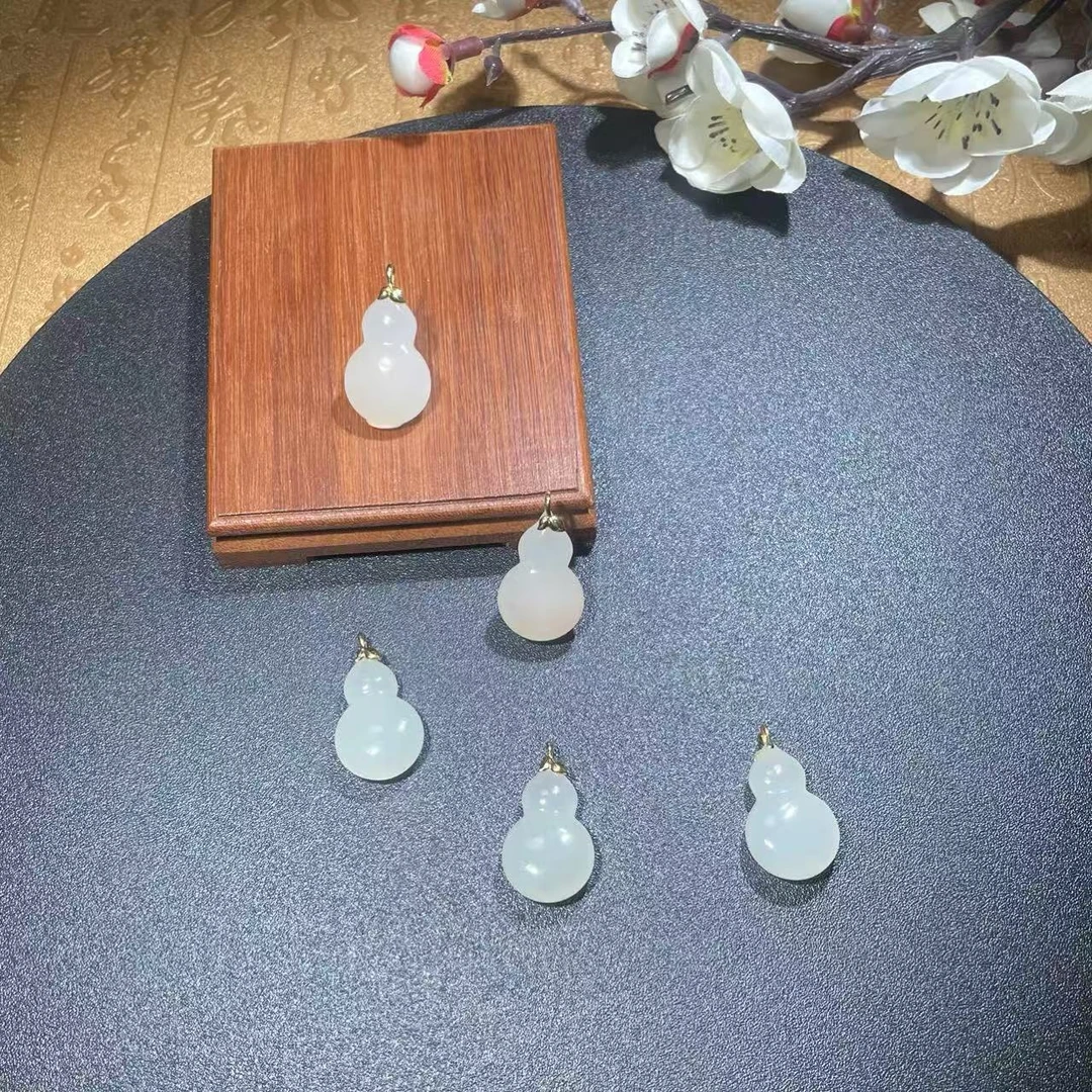 天然和田玉高冰葫芦18k金镶嵌小众轻奢高级款多样性发货 拍一发一