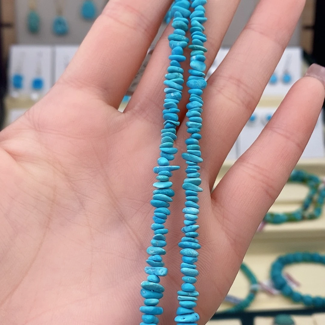 绿松石未镶嵌颈饰