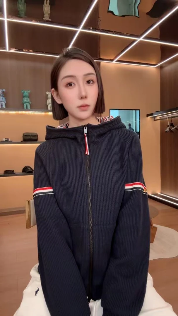 【P6006】高级感轻奢连帽卫衣