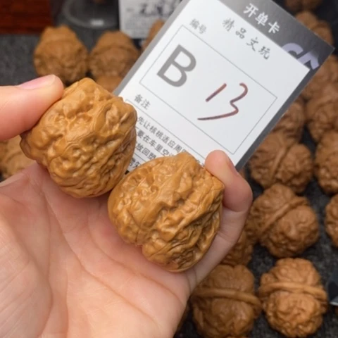 吊坠桃核我是第一百37