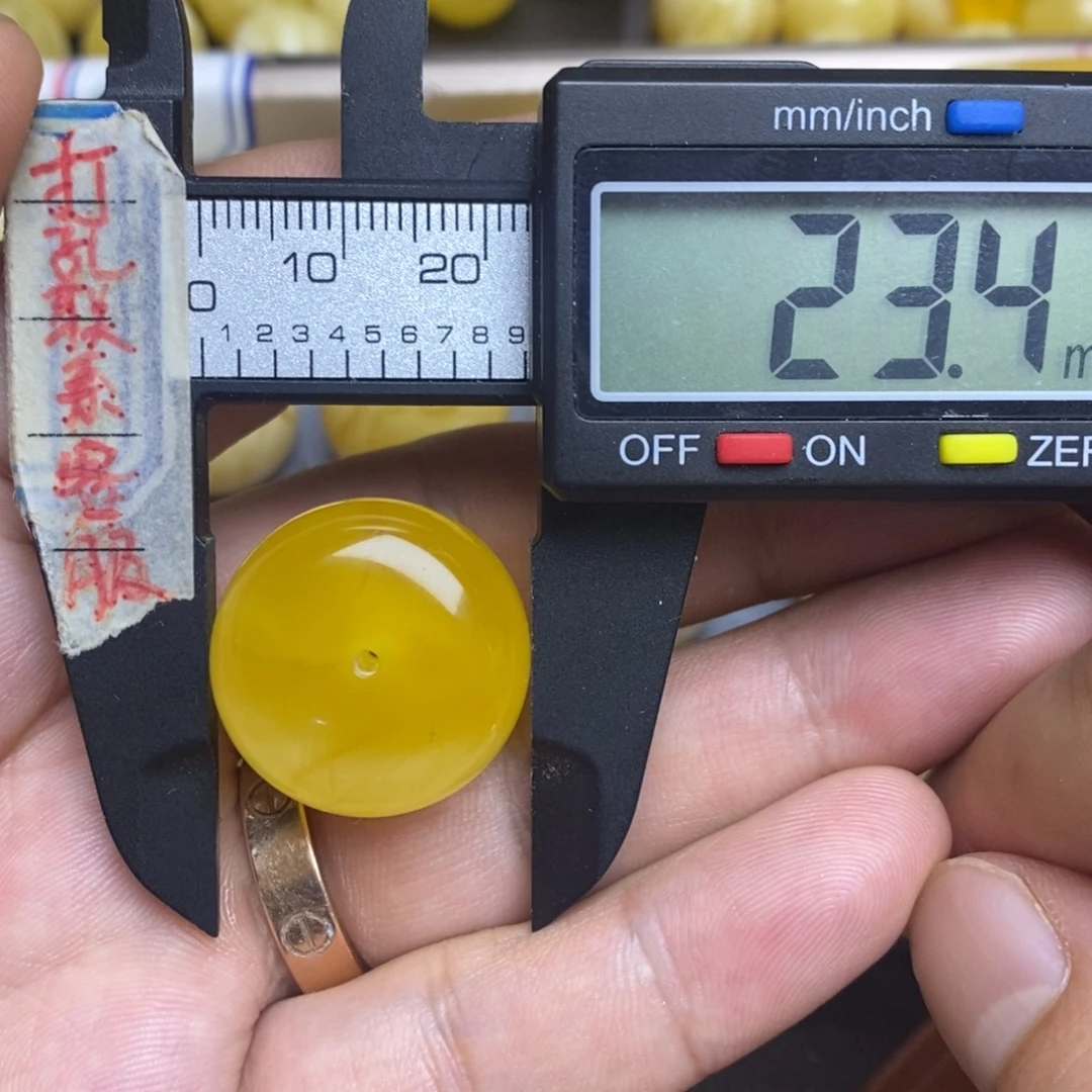 裸石蜜蜡未镶嵌23.4x15微沁色墩子