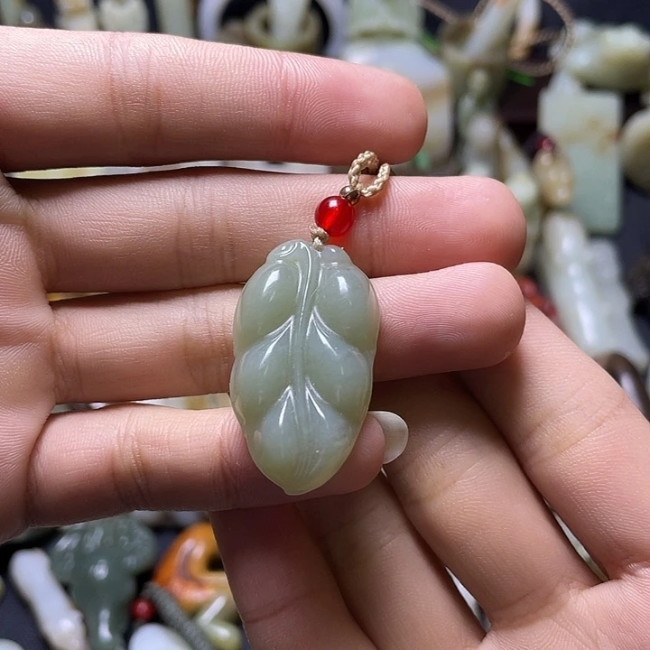 和田玉（糖玉）未镶嵌颈饰