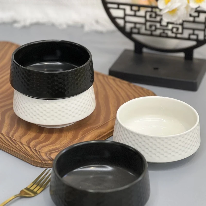 日式高级感陶瓷餐具创意家用浮雕白色高脚米饭碗酸奶碗蒸蛋碗ins