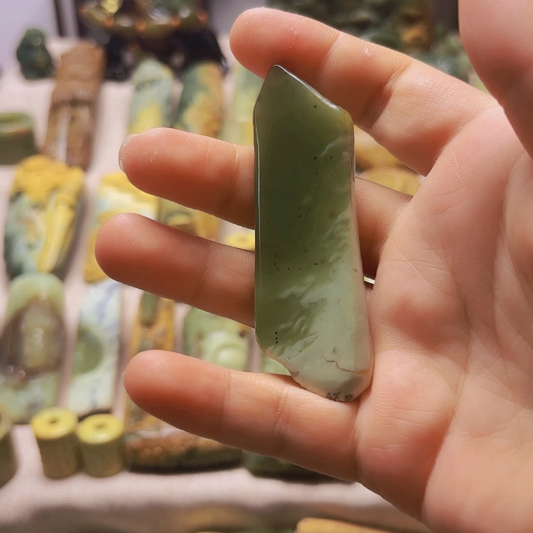 岫岩河磨玉（透闪石质玉）未镶嵌挂件