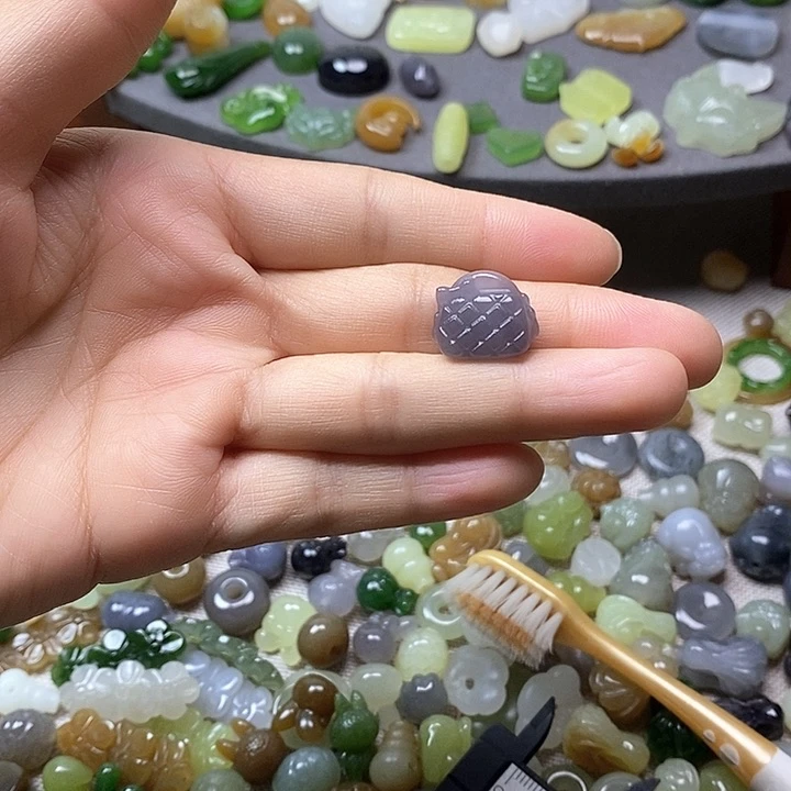 未镶嵌和田玉挂件包