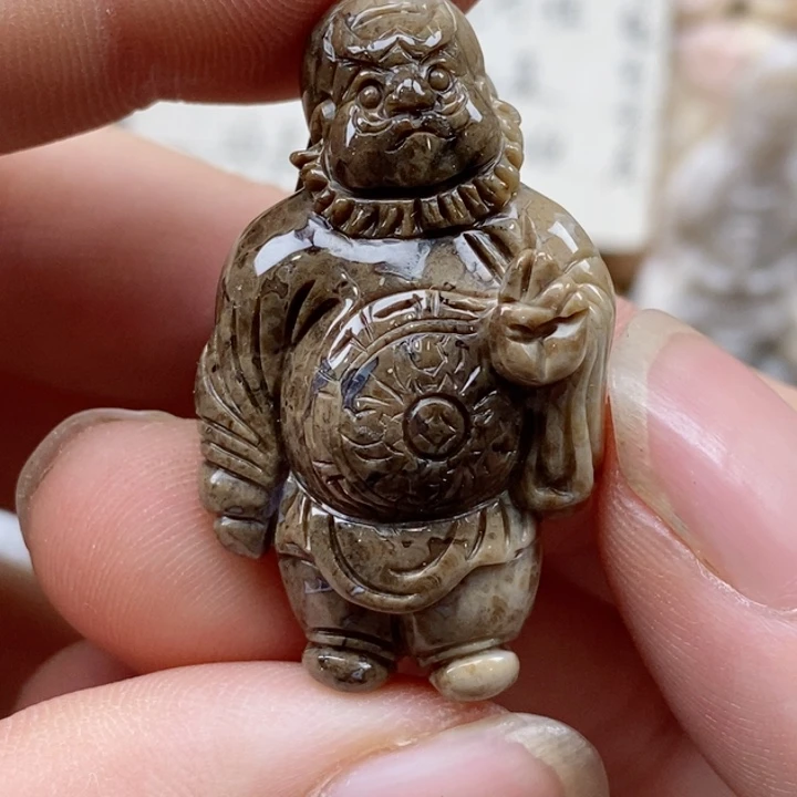 颈饰未镶嵌硅化珊瑚（珊瑚玉）