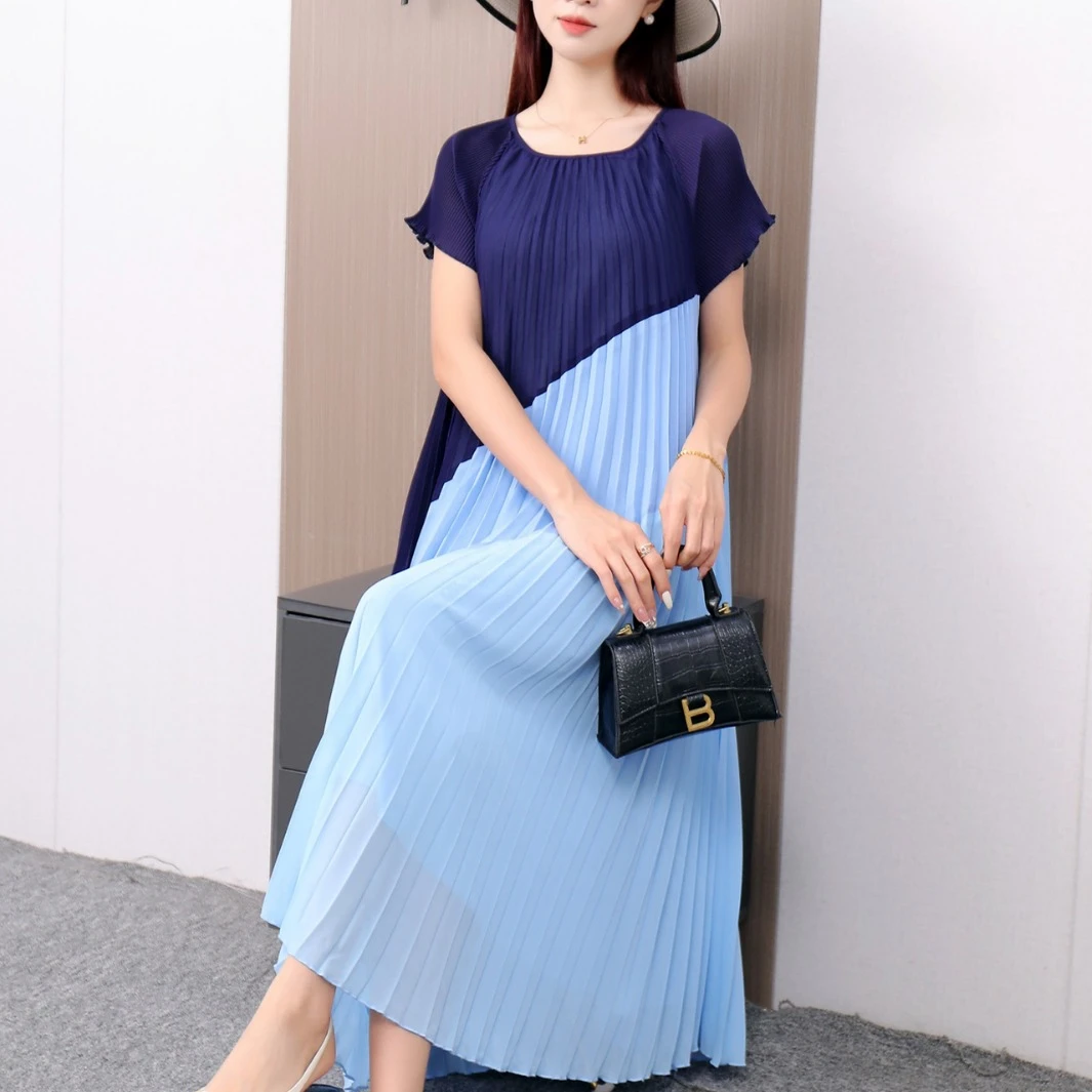 2025褶皱连衣裙女春秋季新款撞色中长裙子宽松套头撞色圆领大180