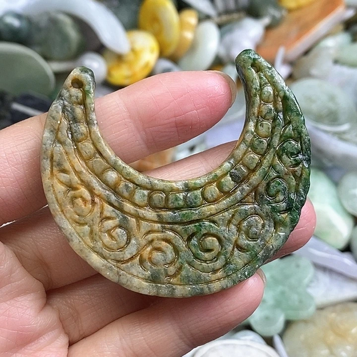 回***风翡翠未镶嵌颈饰天然翡翠