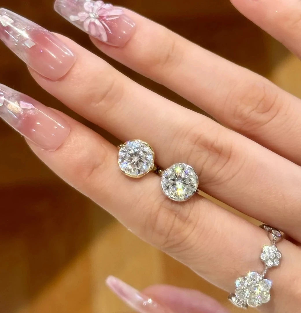 925银莫桑石耳饰 大女主2克拉耳扣 时尚百搭手工精致Y