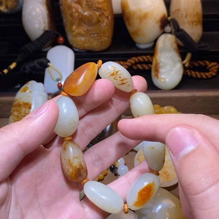 和田玉颈饰未镶嵌