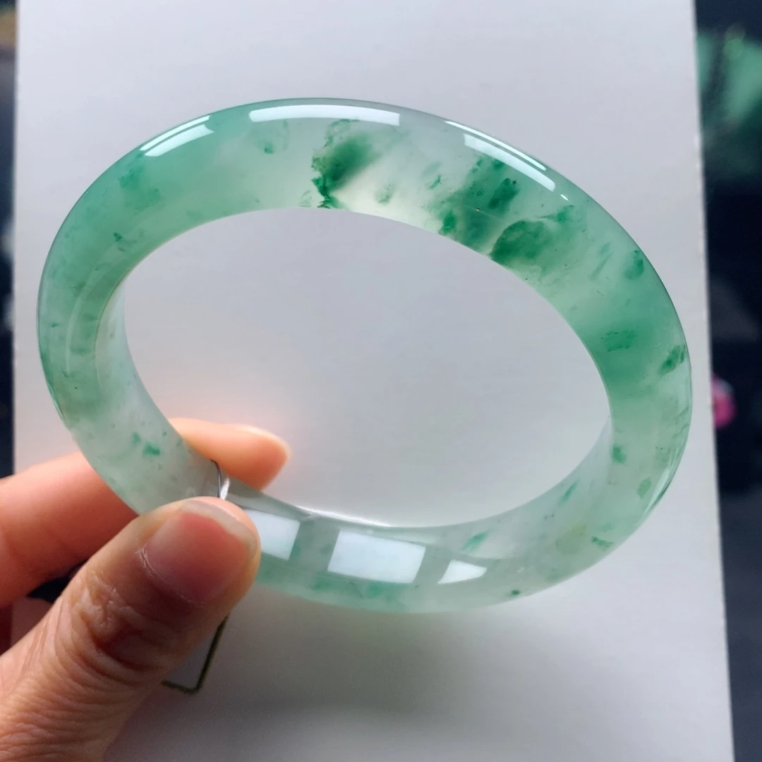 未镶嵌手镯石英质玉