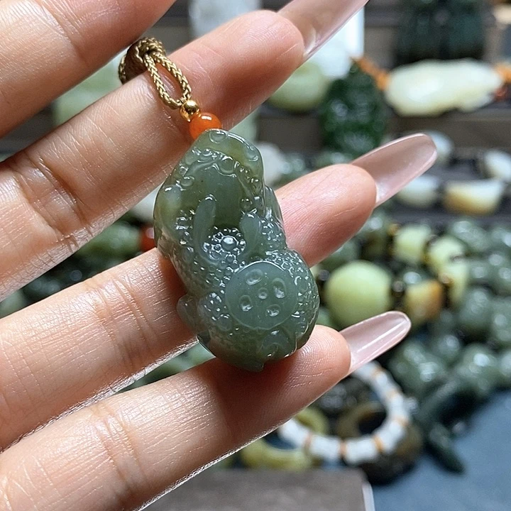 和田玉未镶嵌挂件