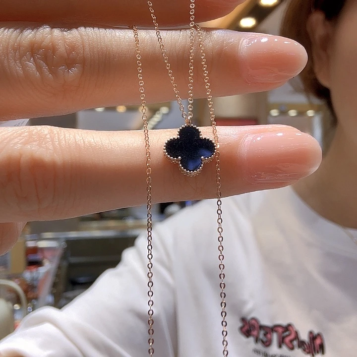 玛瑙/玉髓项链18K金镶嵌10mm草玫瑰金