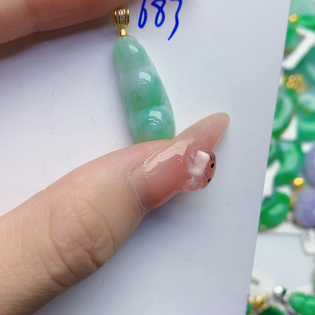 翡翠未镶嵌颈饰每次v好